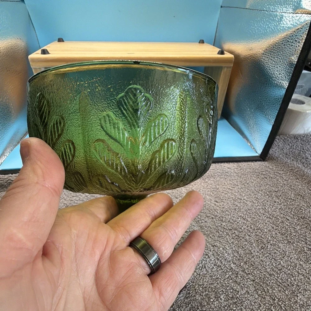 Vtg 1978 Olive Avocado Green Pressed Glass Oak Leaf Design Pedestal Vase Dish